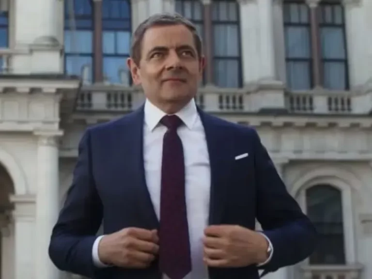 Rowan Atkinson feiert als Johnny English ein Comeback auf der großen Leinwand!